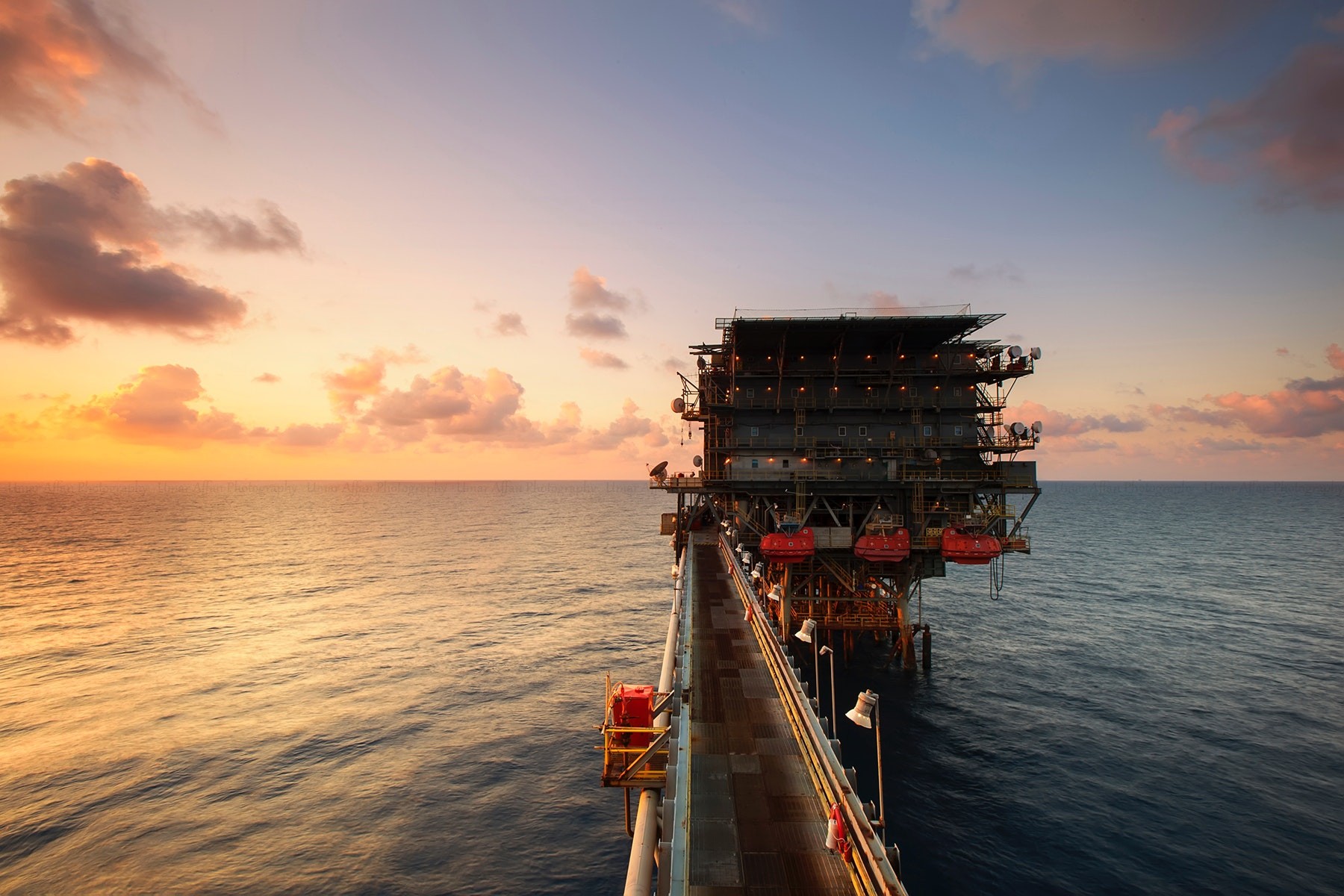 ExxonMobil in Mozambique selects EPC contractor for Rovuma LNG project